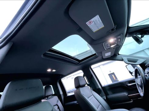 Used 2022 GMC Sierra 2500 Denali w/ Denali Ultimate Package image 13