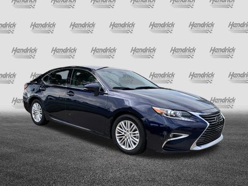 Used 2017 Lexus ES 350 w/ Premium Package FWD image 2