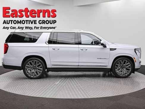 Used 2026 GMC Yukon XL Denali Ultimate AWD/4WD image 4