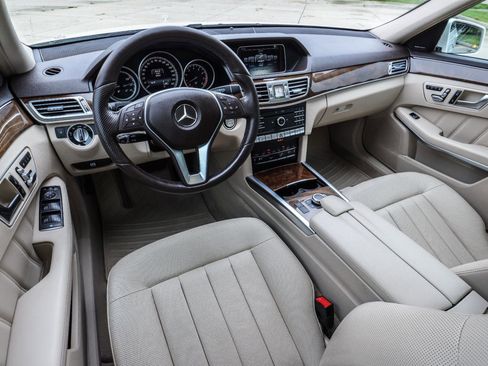 Used 2016 Mercedes-Benz E 350 4MATIC Sedan image 22