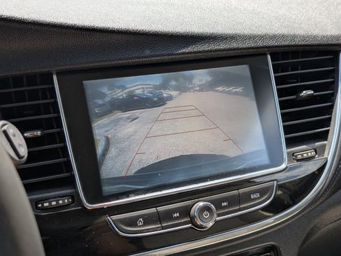 Used 2020 Buick Encore Preferred w/ Safety Package image 17