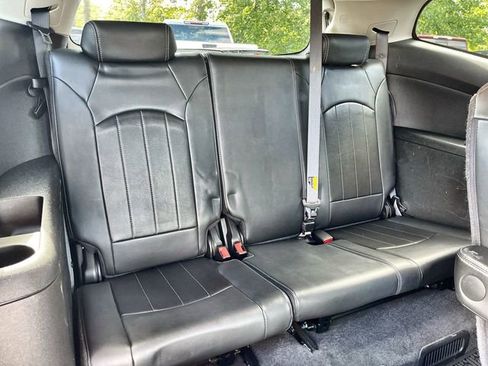 Used 2013 Chevrolet Traverse LTZ image 27