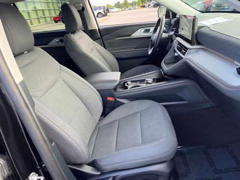 Used 2025 Ford Explorer Active image 13