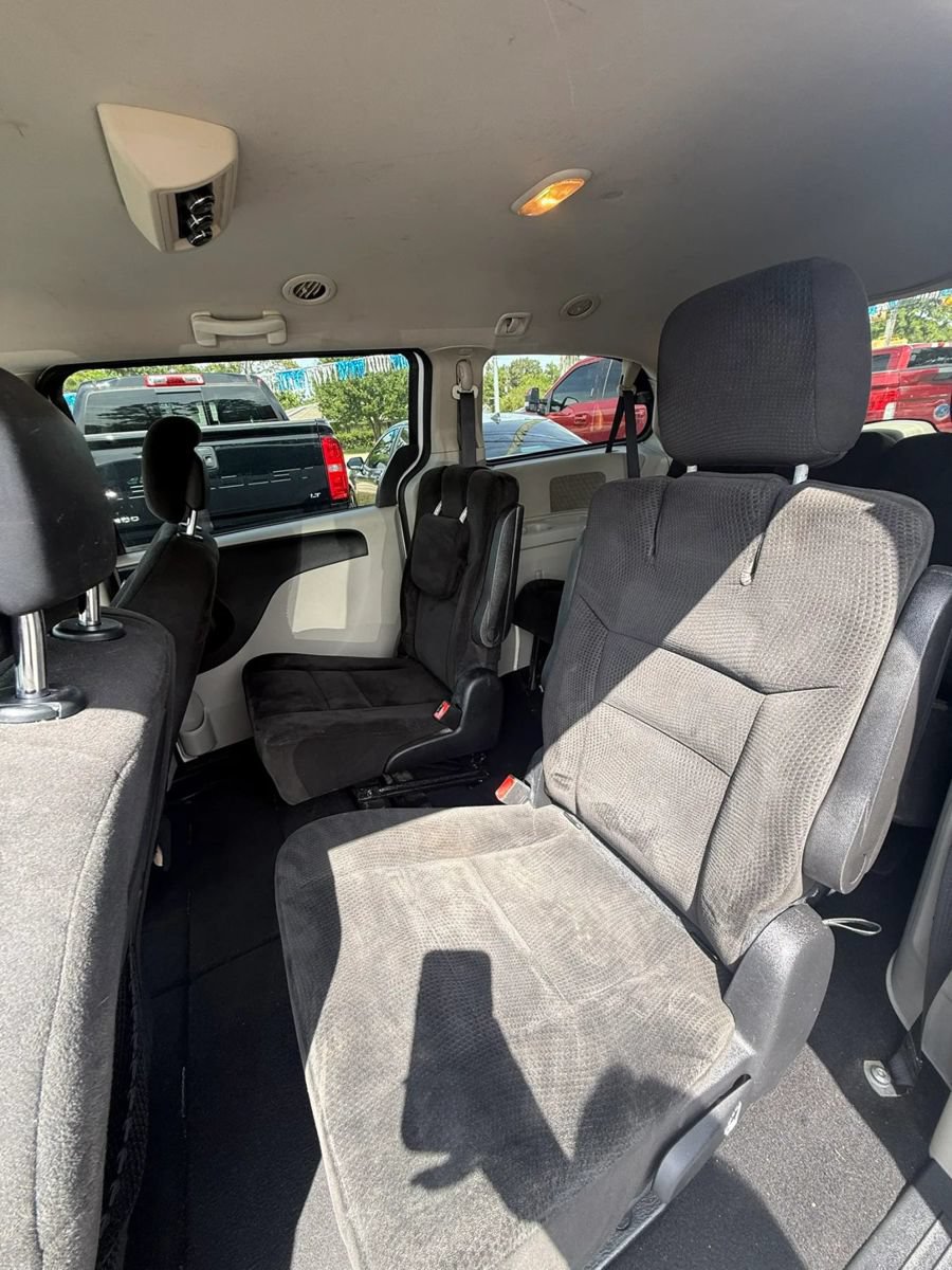 Used 2016 Dodge Grand Caravan SE w/ Quick Order Package 29E SE FWD image 14