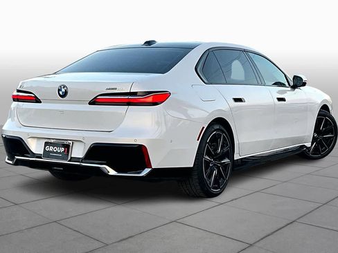 Used 2025 BMW i7 xDrive60 w/ M Sport Package RWD image 12