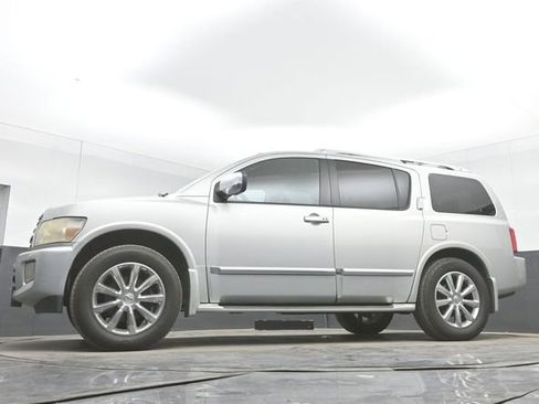 Used 2010 INFINITI QX56 4WD w/ Technology Pkg image 30