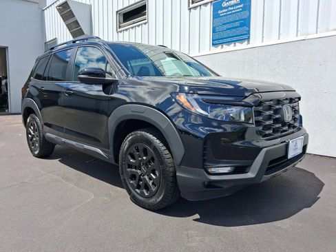 Used 2023 Honda Passport TrailSport image 7