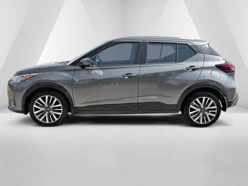 Used 2023 Nissan Kicks SV FWD image 4