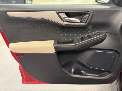 Used 2020 Ford Escape SE AWD/4WD image 8