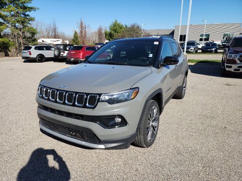 Used 2023 Jeep Compass Limited w/ Elite Group image 3