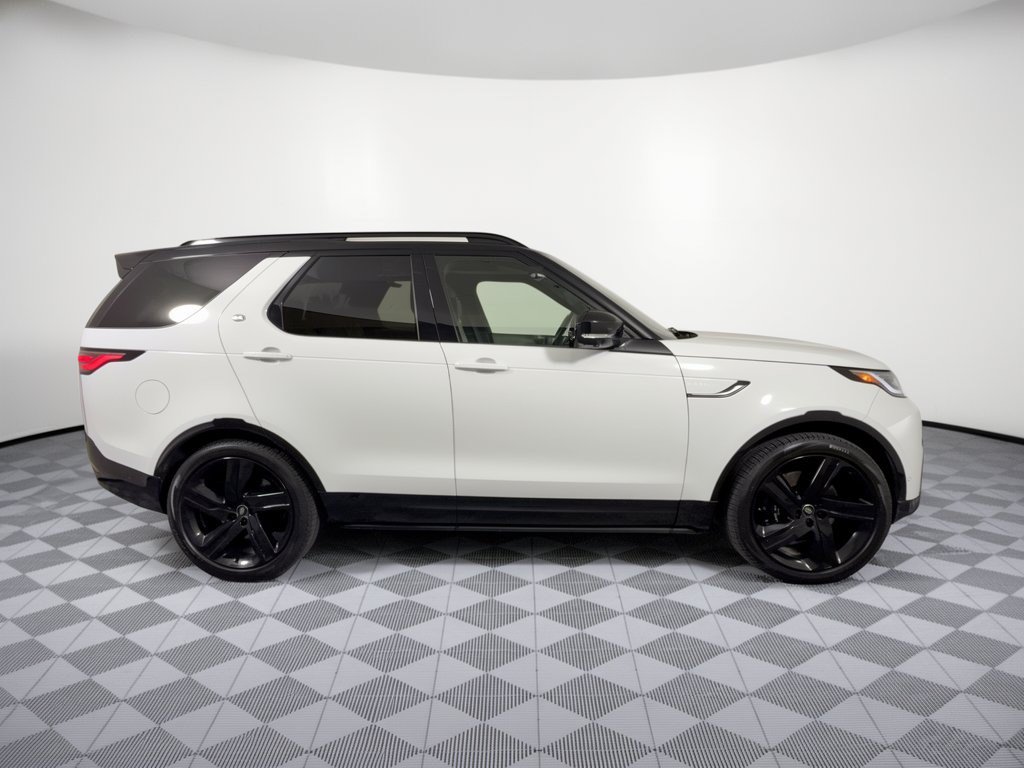 Used 2023 Land Rover Discovery Metropolitan Edition AWD/4WD image 8