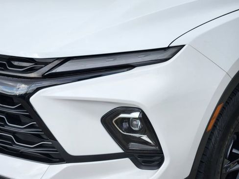 Used 2023 Chevrolet Blazer LT w/ Convenience Package image 9