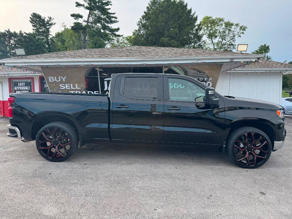 Used 2024 Chevrolet Silverado 1500 LT w/ Max Trailering Package AWD/4WD image 2