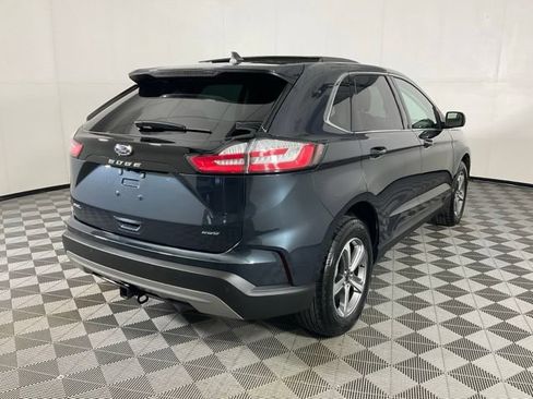 Used 2024 Ford Edge SEL w/ Convenience Package AWD/4WD image 6