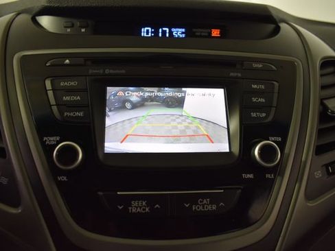 Used 2014 Hyundai Elantra SE w/ Option Group 02 FWD image 19