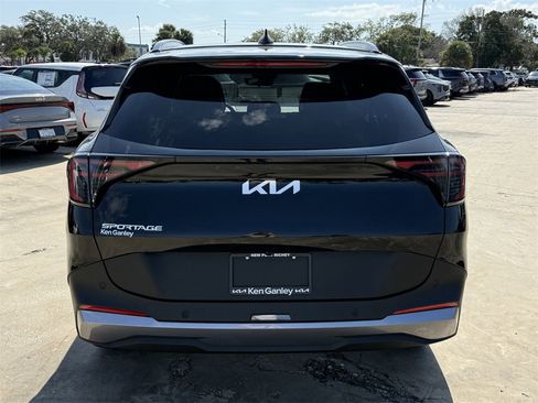 New 2026 Kia Sportage EX image 5