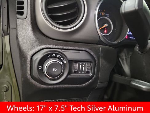 Used 2022 Jeep Wrangler Unlimited Sport AWD/4WD image 24