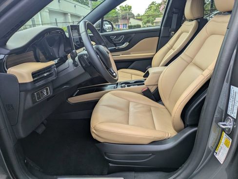 Certified 2023 Lincoln Corsair Reserve FWD image 21