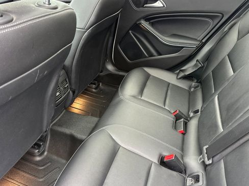 Used 2018 Mercedes-Benz GLA 250 4MATIC image 12