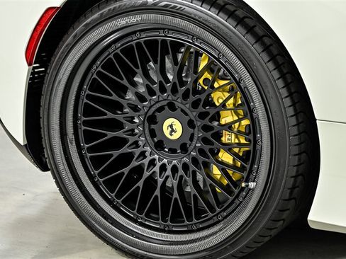 Used 2022 Ferrari F8 Tributo RWD image 14