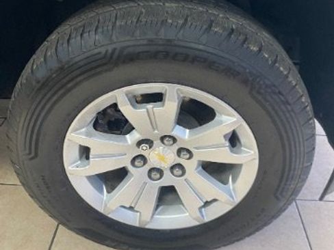 Used 2021 Chevrolet Colorado LT w/ Safety Package RWD image 34