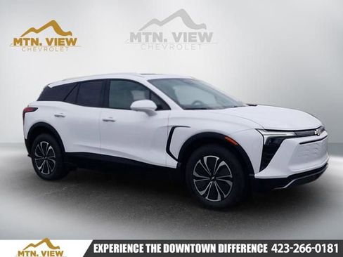 New 2025 Chevrolet Blazer EV LT AWD/4WD image 1