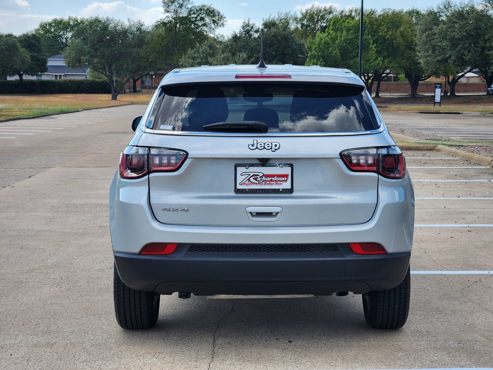 Used 2024 Jeep Compass Sport AWD/4WD image 5