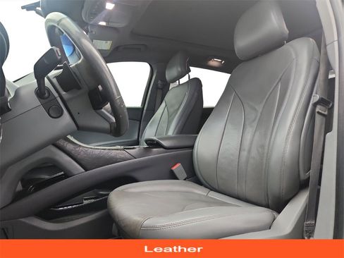 Used 2019 Lincoln Nautilus Reserve image 13