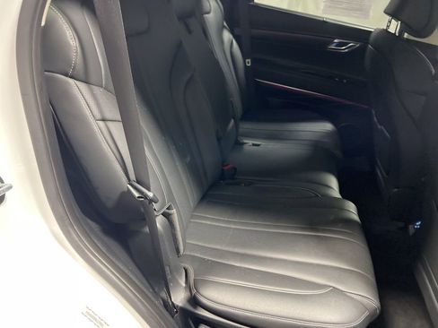 Used 2024 Genesis GV80 2.5T image 13