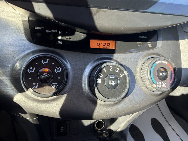 Used 2012 Toyota RAV4 FWD w/ Value Pkg image 25