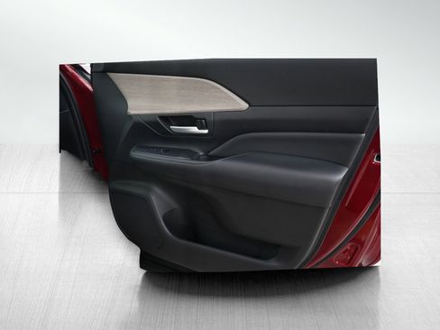 Used 2024 Toyota Grand Highlander Platinum image 12