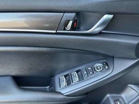 Used 2019 Honda Accord Sport image 8