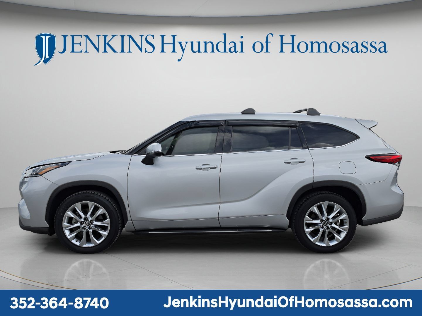 Used 2022 Toyota Highlander Limited FWD image 8