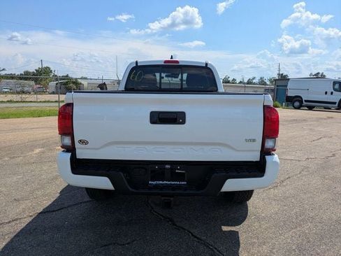Used 2023 Toyota Tacoma SR RWD image 5