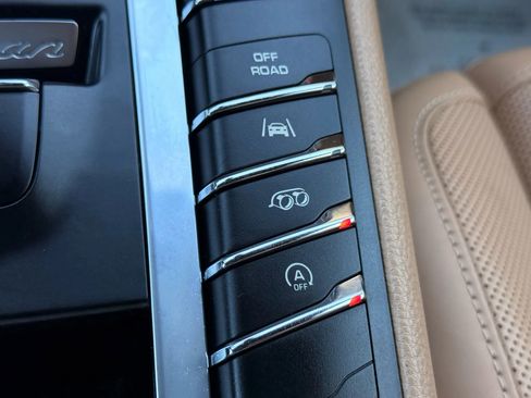 Used 2017 Porsche Macan GTS image 38