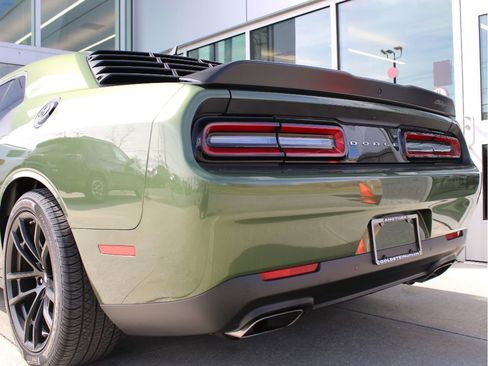 Used 2021 Dodge Challenger R/T Scat Pack w/ T/A Package image 12