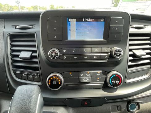 New 2025 Ford Transit 250 148 Medium Roof image 27