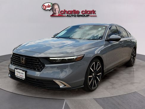 Used 2024 Honda Accord Touring image 1