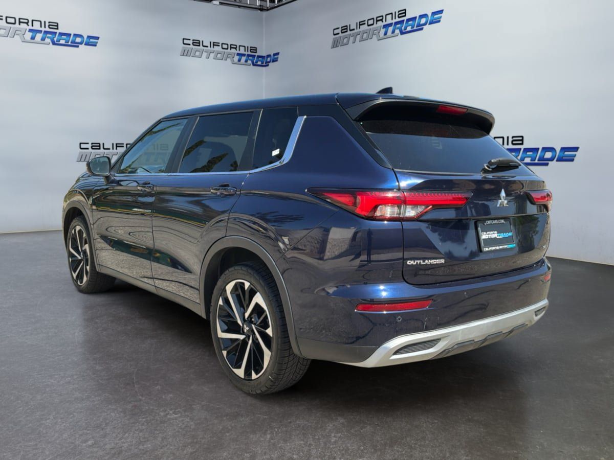 Used 2024 Mitsubishi Outlander SE FWD image 7