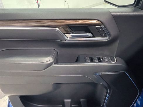 Used 2023 Chevrolet Silverado 1500 RST w/ Z71 Off-Road Package image 18