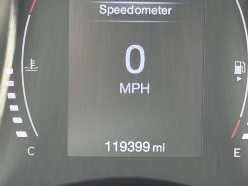 Used 2019 Jeep Compass Latitude FWD image 19