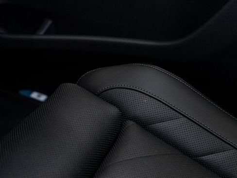 Used 2026 BMW X5 xDrive40i w/ M Sport Package image 23