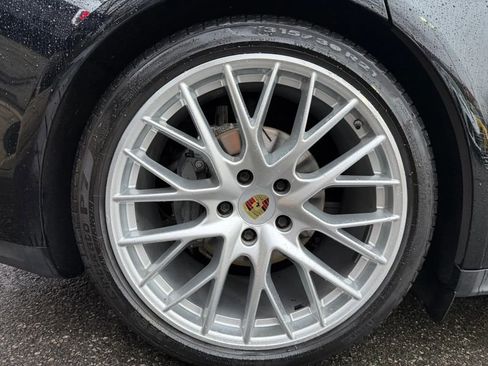 Used 2018 Porsche Panamera 4S image 36