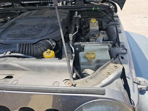 Used 2018 Jeep Wrangler Unlimited Sport S AWD/4WD image 23