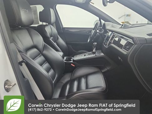 Used 2018 Porsche Macan GTS AWD/4WD image 34
