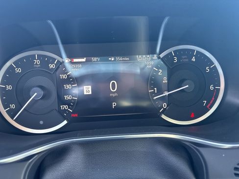 Used 2022 Jaguar F-PACE S image 25