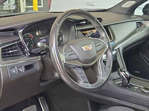 Used 2022 Cadillac XT5 Sportv AWD/4WD image 11