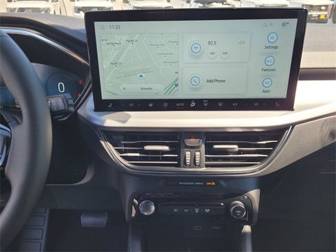 New 2025 Ford Escape SE w/ PHEV Premium Package image 10