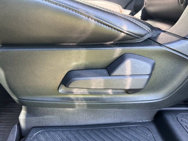 Used 2023 Ford Explorer XLT w/ Equipment Group 202A AWD/4WD image 39