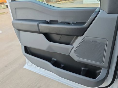 New 2026 Ford F250 XL w/ F-250 >10K GVWR Package RWD image 43